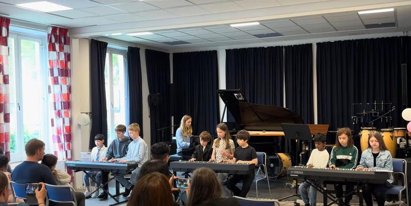 Pianogrupp vid bokuppspel 2025-05-10